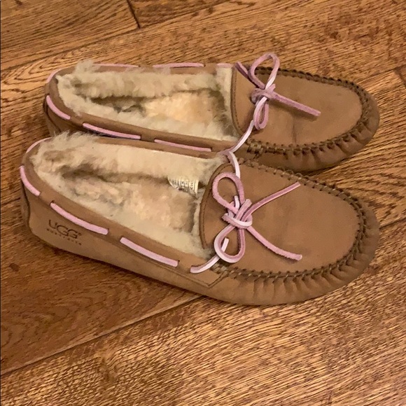Ugg Dakota slippers - Picture 2 of 3